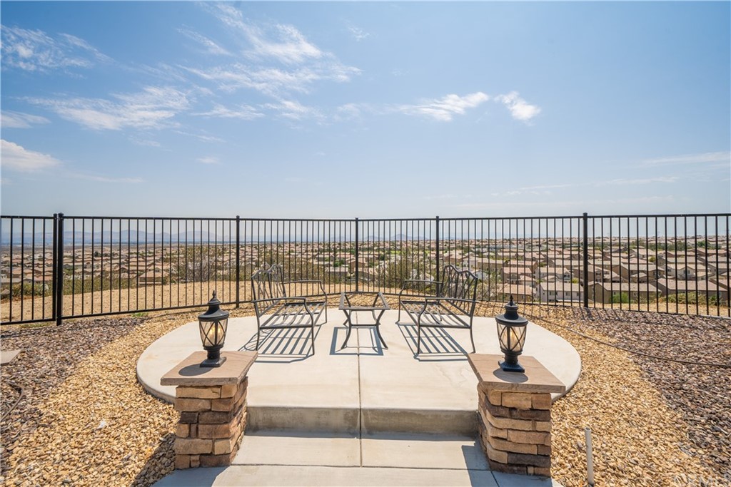 17841 Grapevine Lane San Bernardino, CA 92407 - Photo 7 of 53