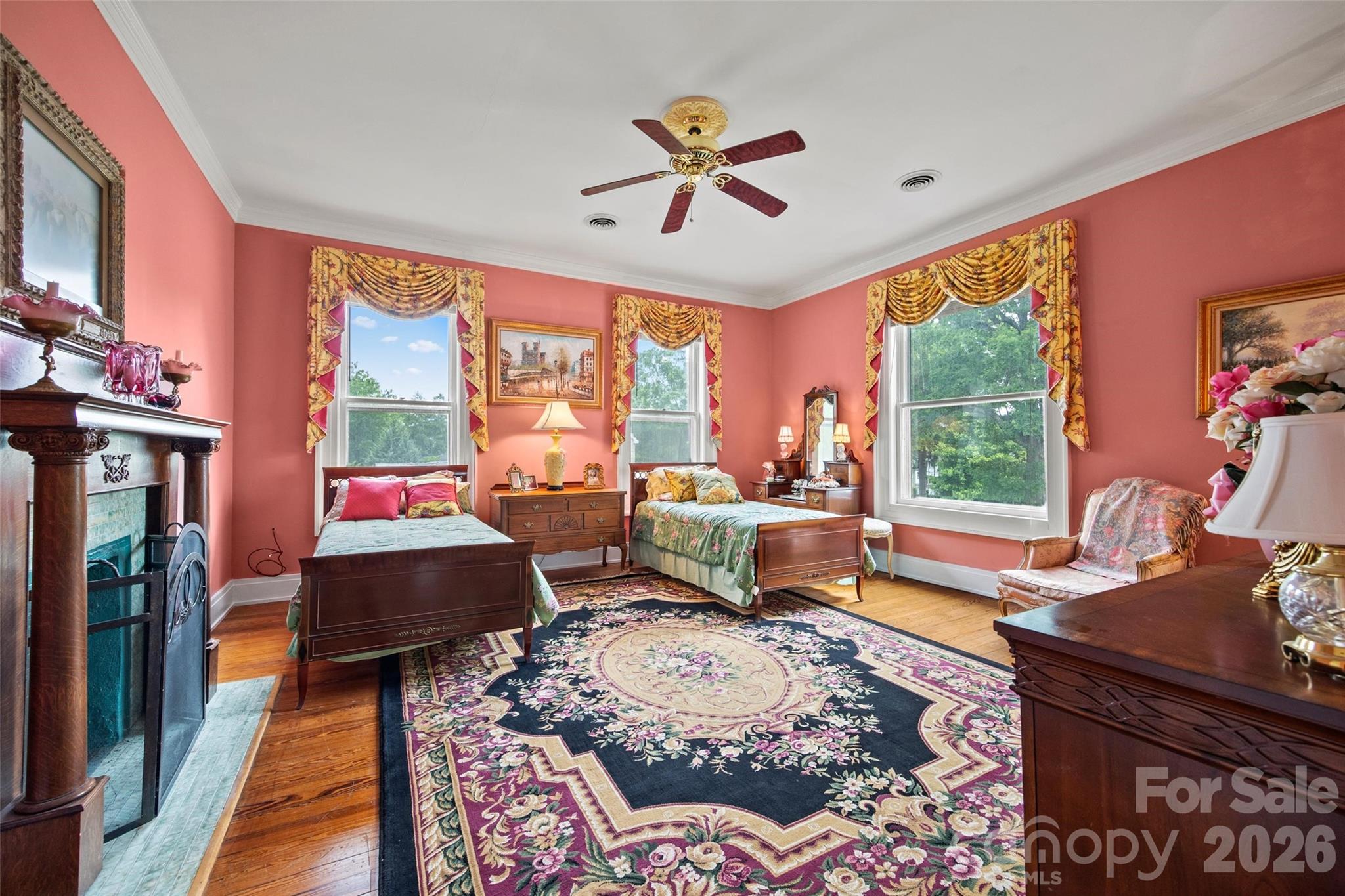 530 East Rutledge Avenue Gaffney, SC 29340 - Photo 28 of 47 a living room with furniture and a large window