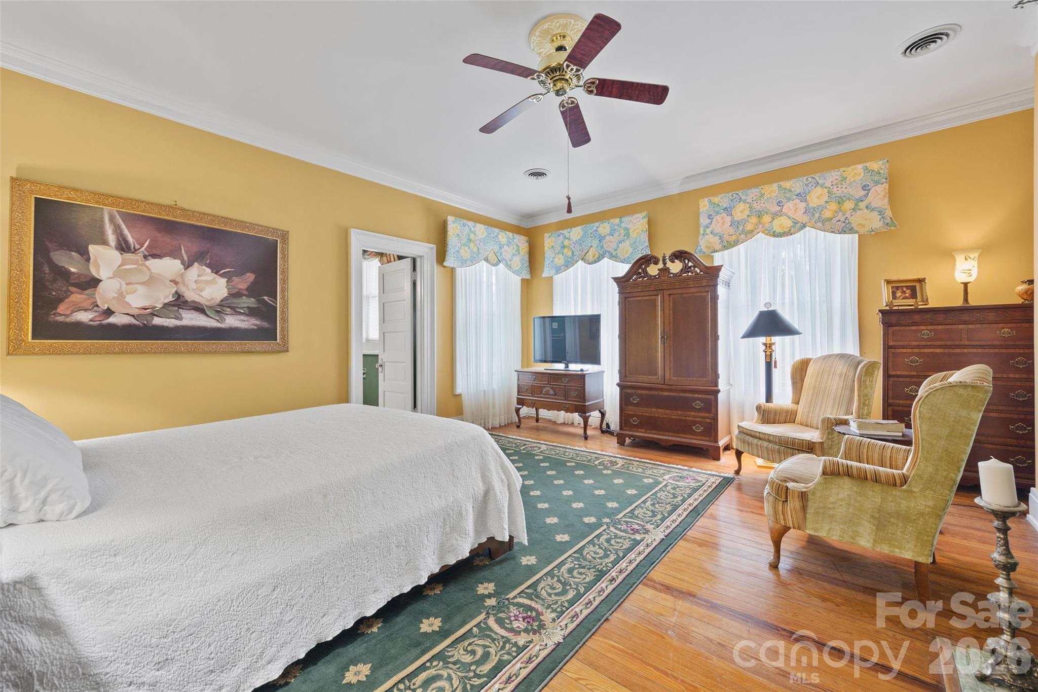 530 East Rutledge Avenue Gaffney, SC 29340 - Photo 36 of 47 a living room with furniture and a large window