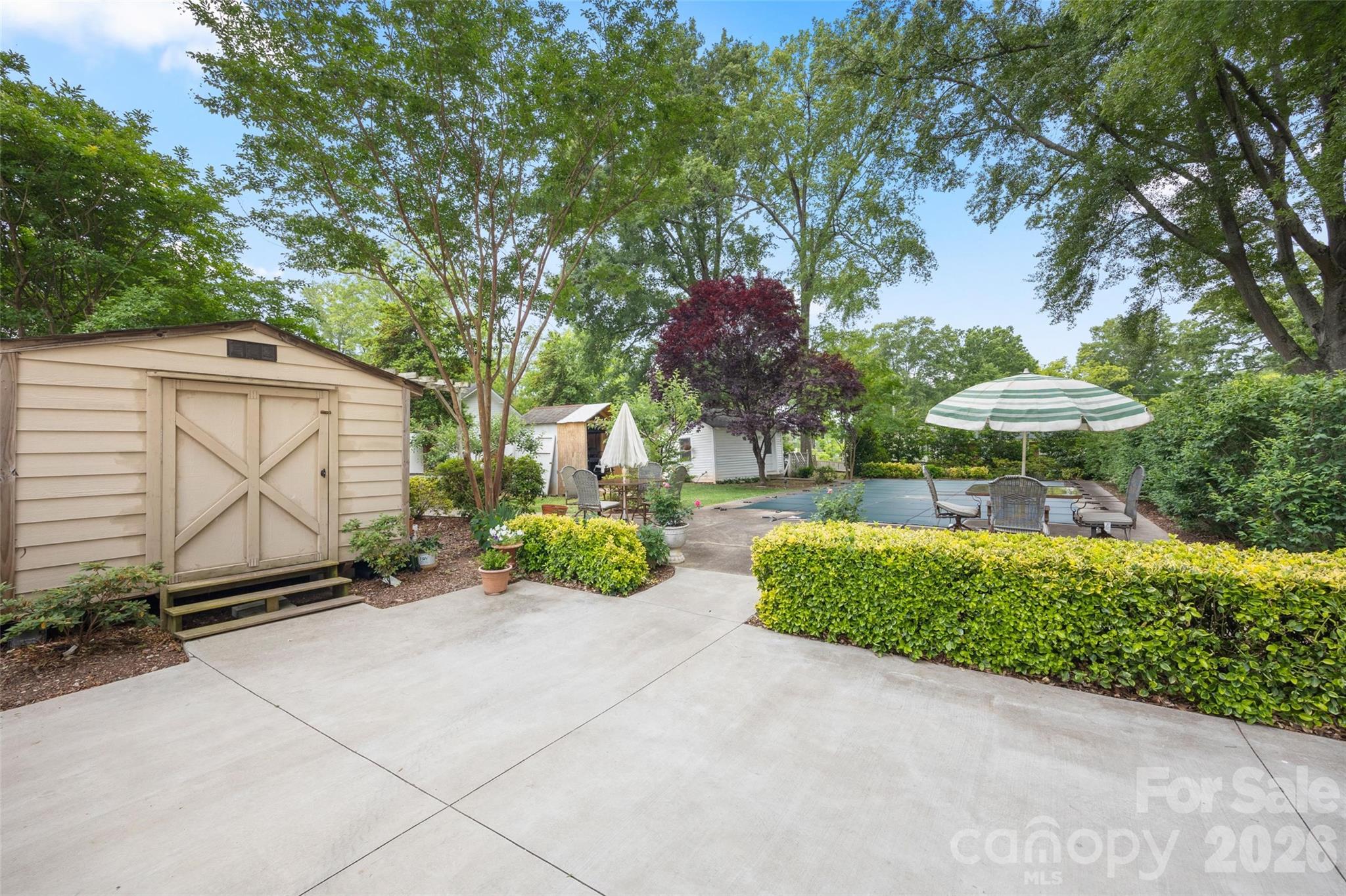 530 East Rutledge Avenue Gaffney, SC 29340 - Photo 39 of 47 a front view of a house with a yard