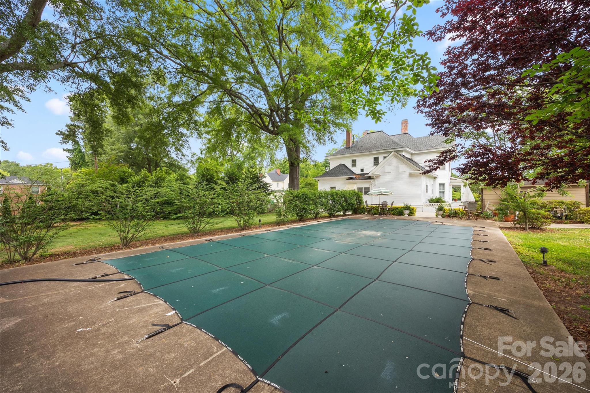 530 East Rutledge Avenue Gaffney, SC 29340 - Photo 40 of 47 a view of yard with large trees