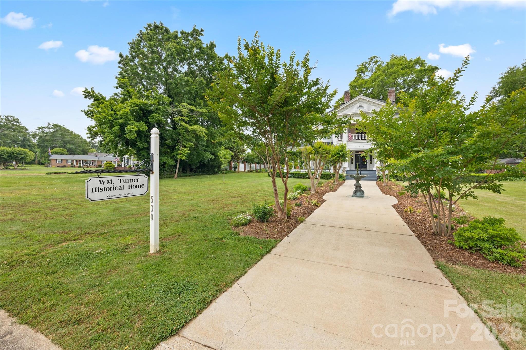 530 East Rutledge Avenue Gaffney, SC 29340 - Photo 46 of 47 a park with large trees