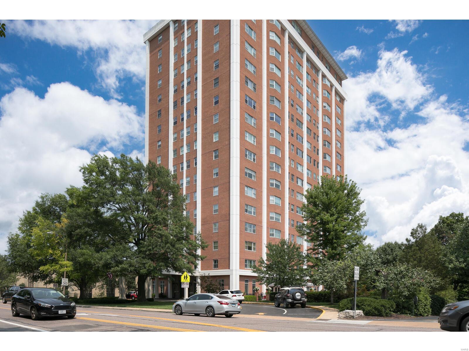 710 South Hanley Road, Unit 12D St. Louis, MO 63105 - Photo 1 of 44