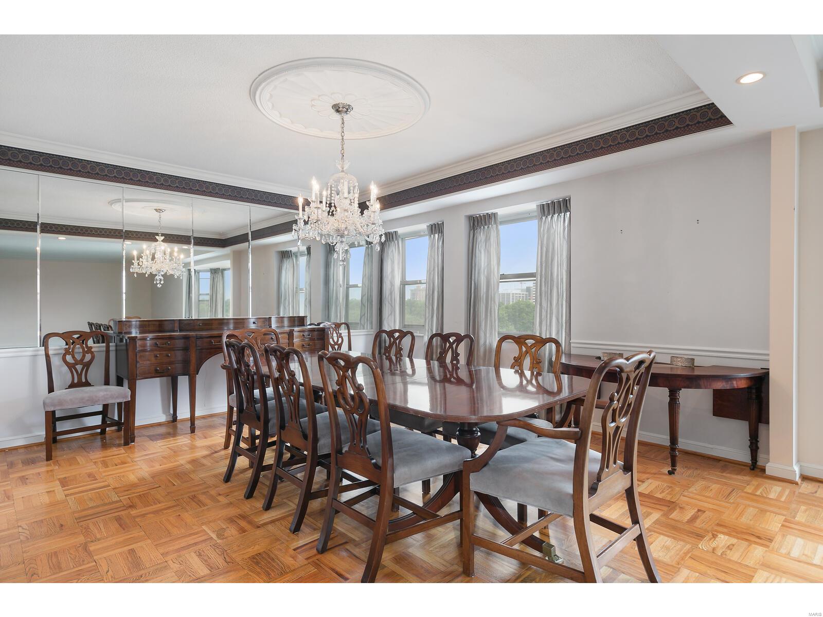 710 South Hanley Road, Unit 12D St. Louis, MO 63105 - Photo 17 of 44