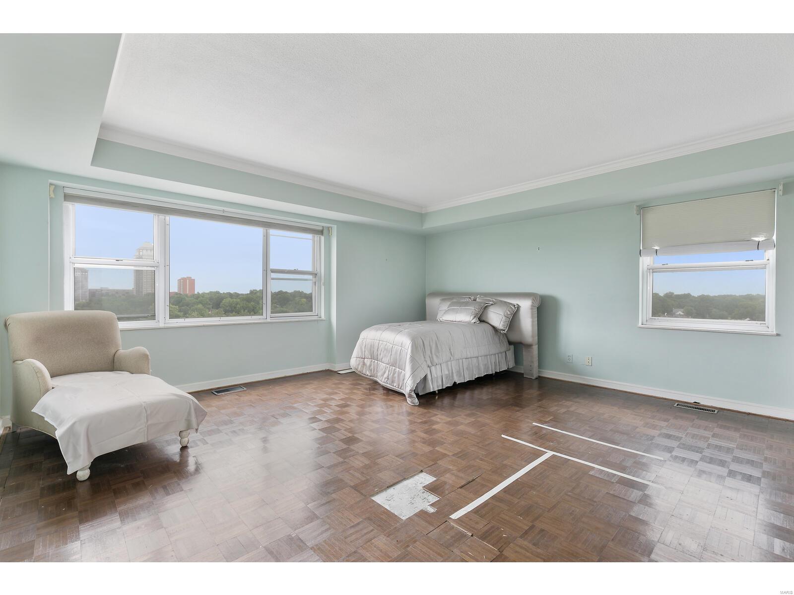 710 South Hanley Road, Unit 12D St. Louis, MO 63105 - Photo 26 of 44