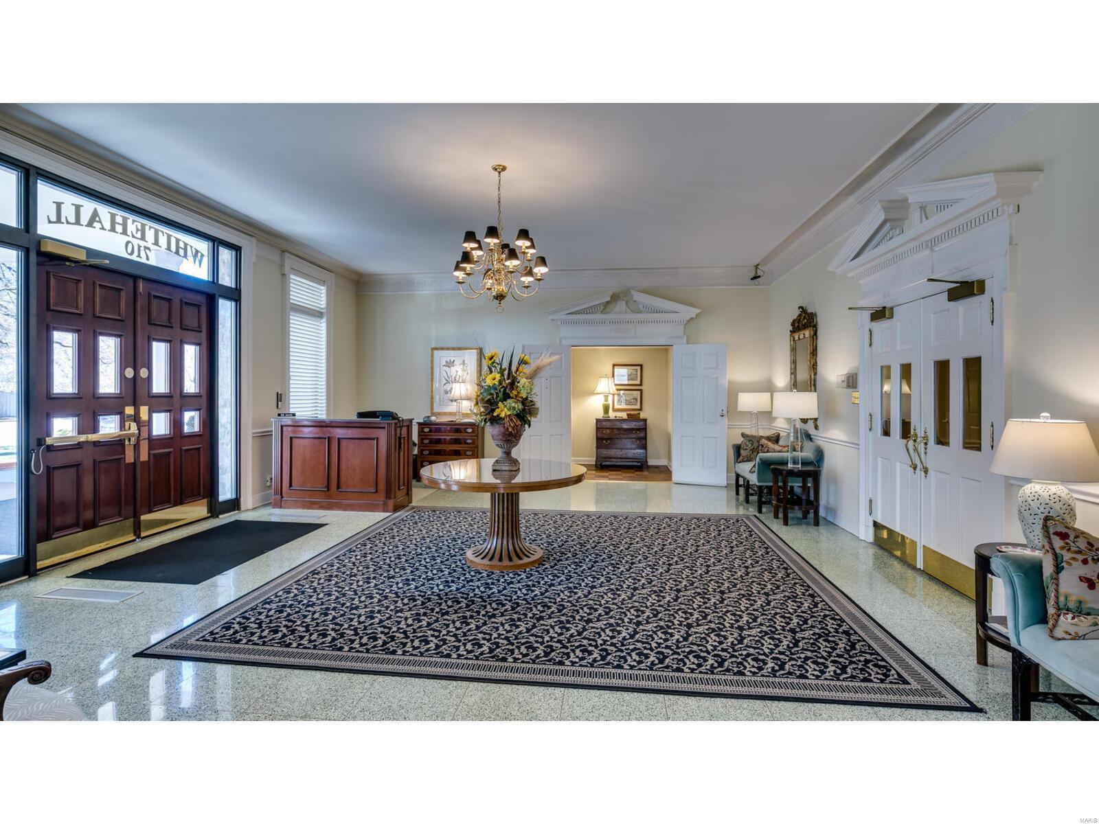 710 South Hanley Road, Unit 12D St. Louis, MO 63105 - Photo 6 of 44