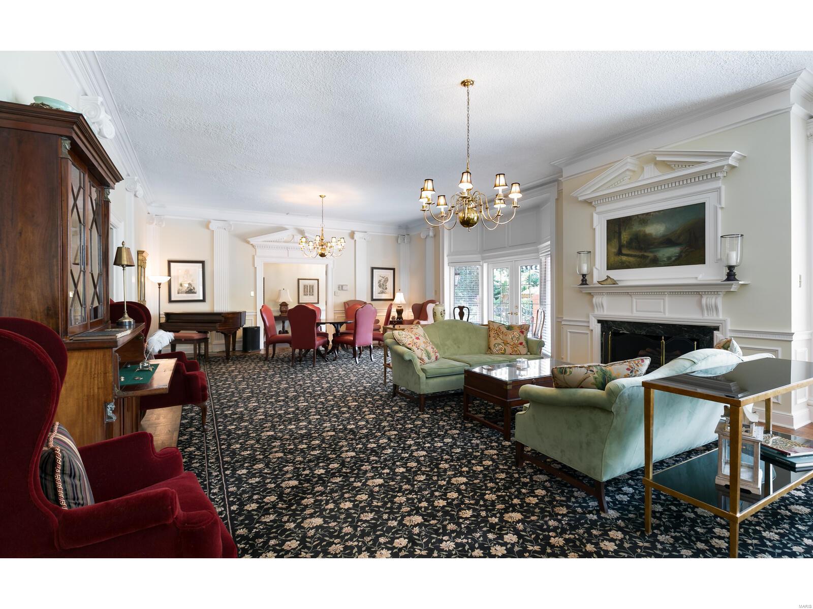 710 South Hanley Road, Unit 12D St. Louis, MO 63105 - Photo 9 of 44