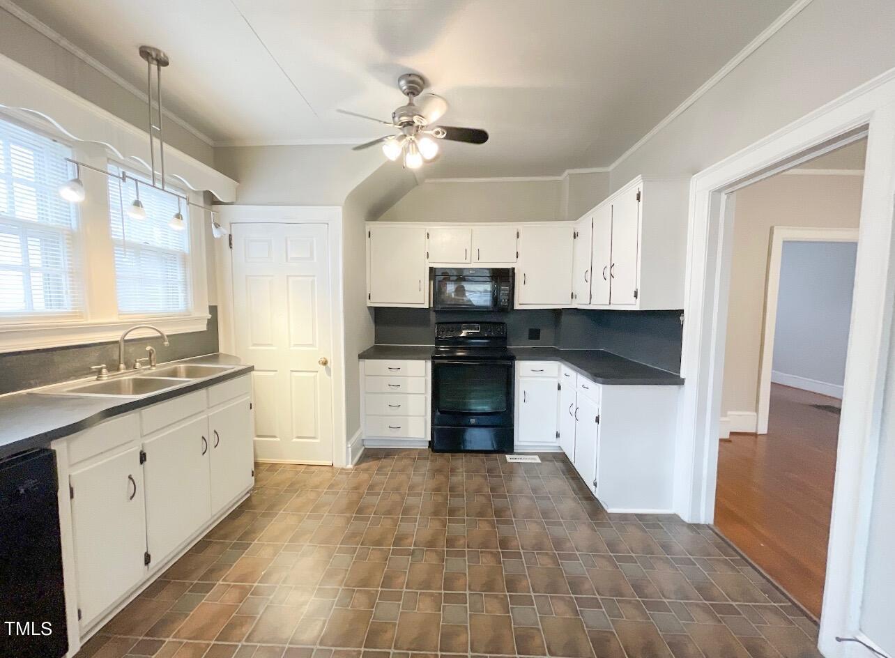 237 Wesleyan Heights Road Roxboro, NC 27573 - Photo 11 of 39 IMG_3788