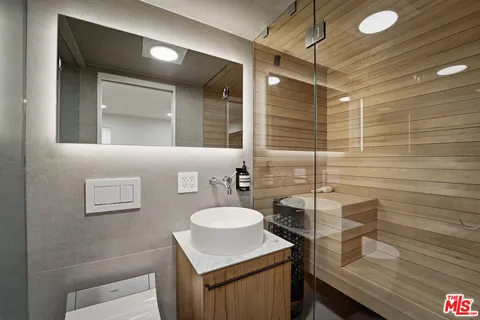 $2,100,000 | 234 South Tower Drive, Unit 4, Beverly Hills, CA 90211
