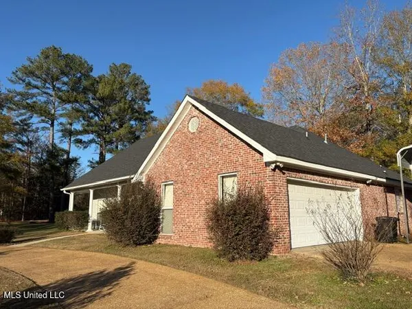 $335,000 | 146 Richmond Drive, Florence, MS 39073