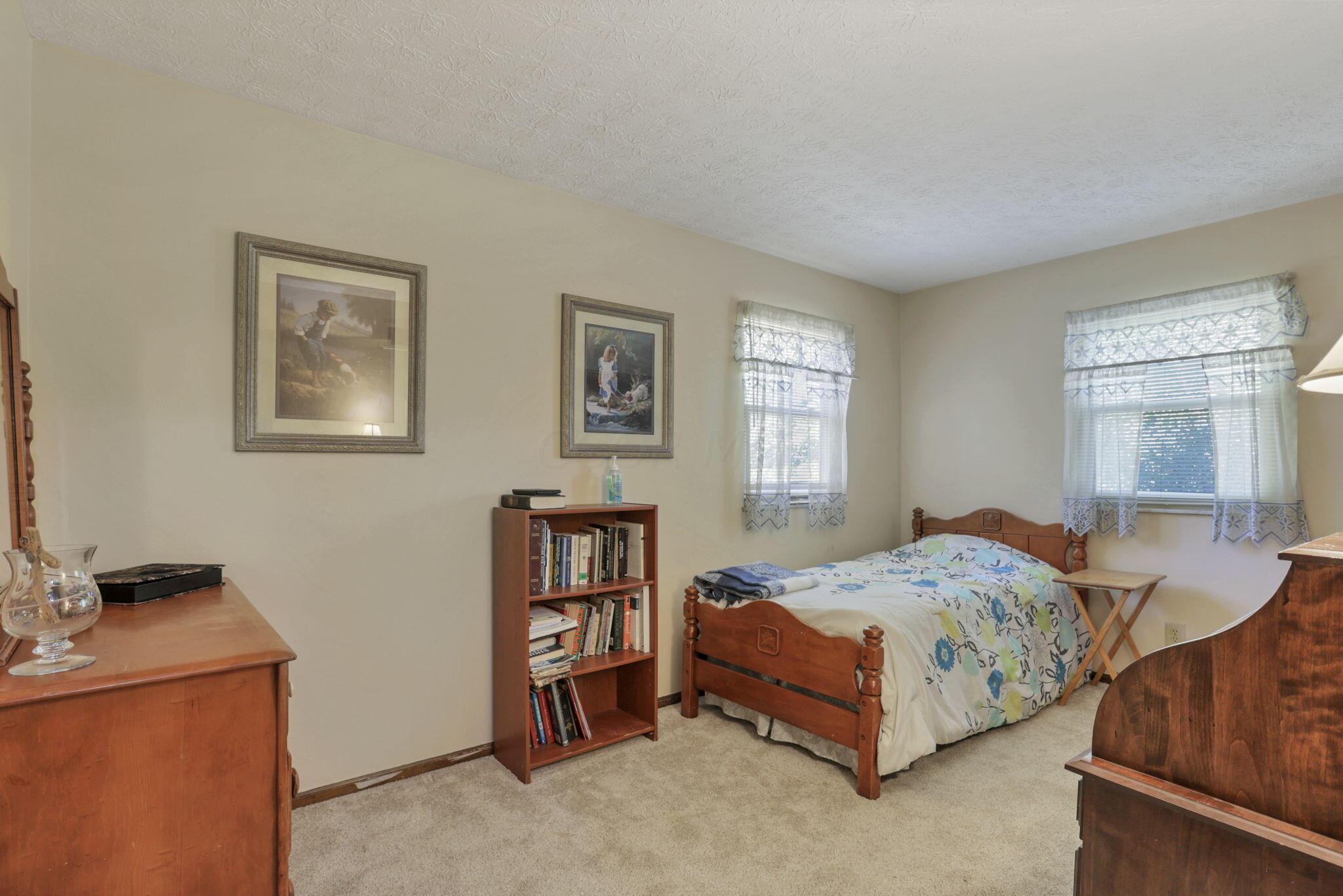 1138 Patterson Road Southwest Pataskala, OH 43062 - Photo 22 of 51 Bedroom 3