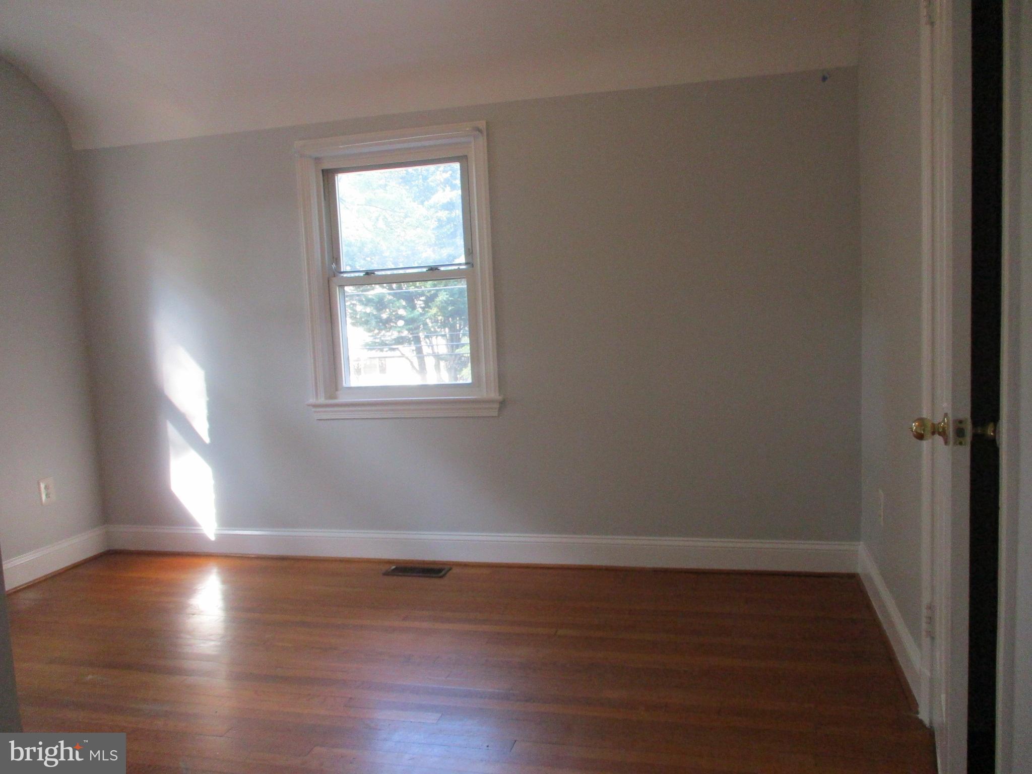 142 Ritchie Avenue Silver Spring, MD 20912 - Photo 12 of 18