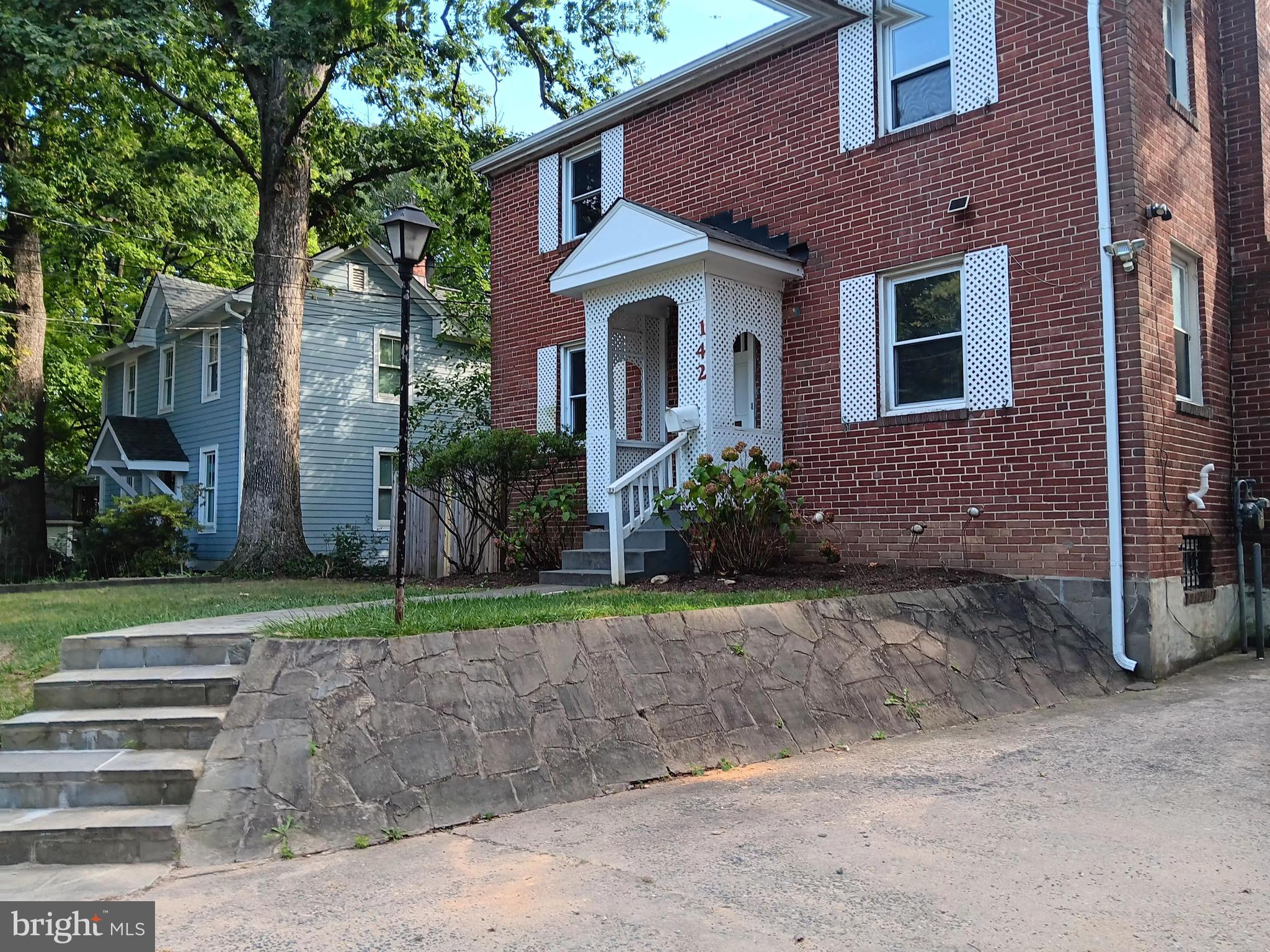 142 Ritchie Avenue Silver Spring, MD 20912 - Photo 3 of 18