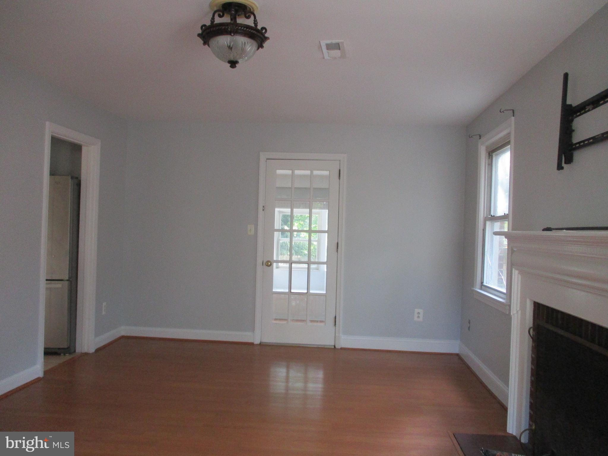 142 Ritchie Avenue Silver Spring, MD 20912 - Photo 5 of 18