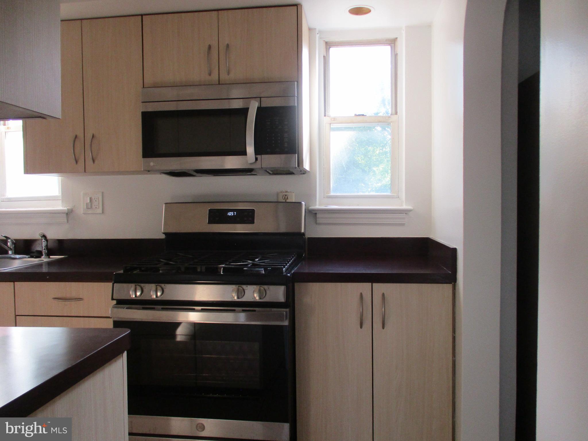 142 Ritchie Avenue Silver Spring, MD 20912 - Photo 8 of 18