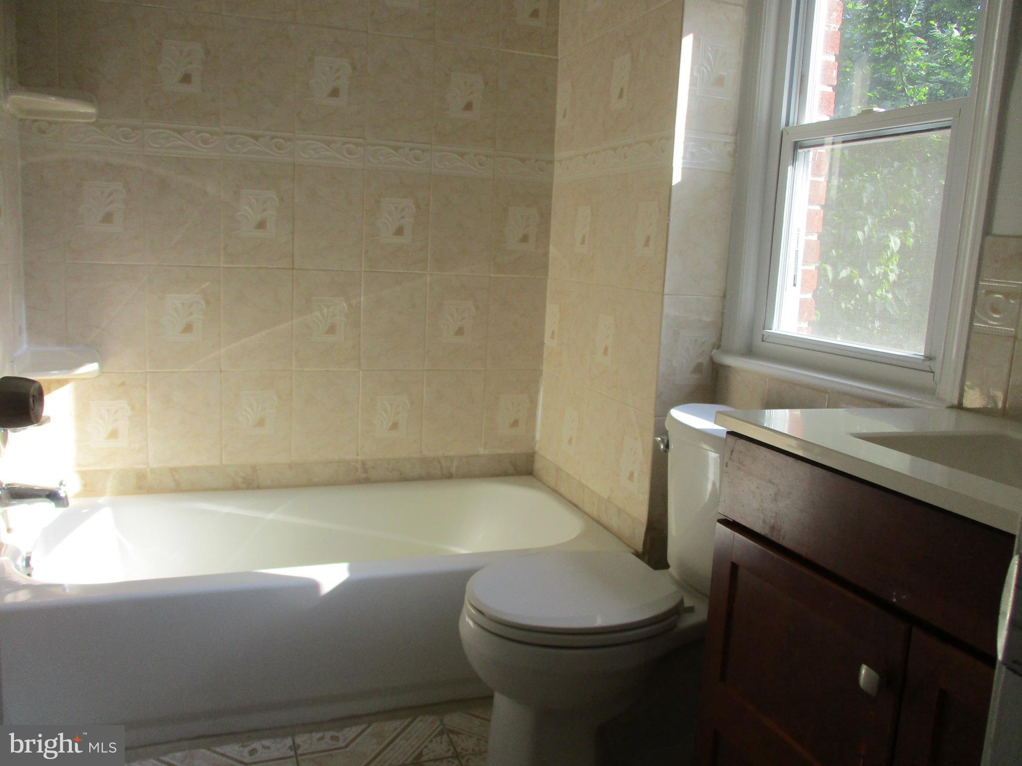 142 Ritchie Avenue Silver Spring, MD 20912 - Photo 9 of 18