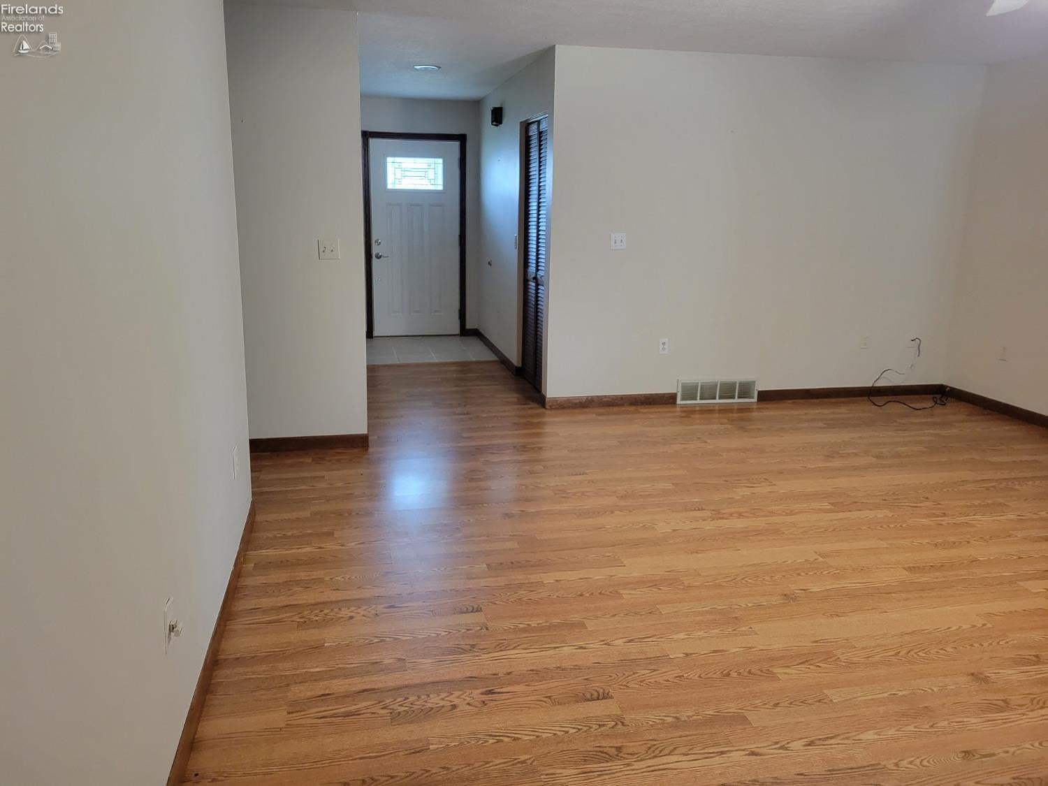 323 Berlin Road Huron, OH 44839 - Photo 5 of 24 Gallery Image 5