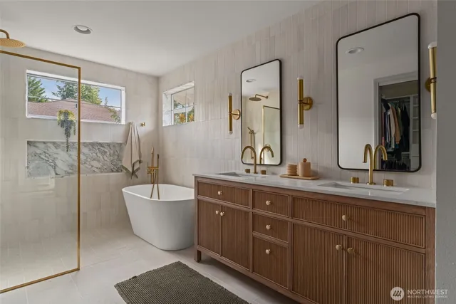 $2,299,950 | 15919 Northeast 165th Street, Woodinville, WA 98072