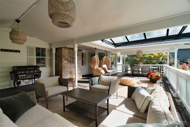 $2,299,950 | 15919 Northeast 165th Street, Woodinville, WA 98072