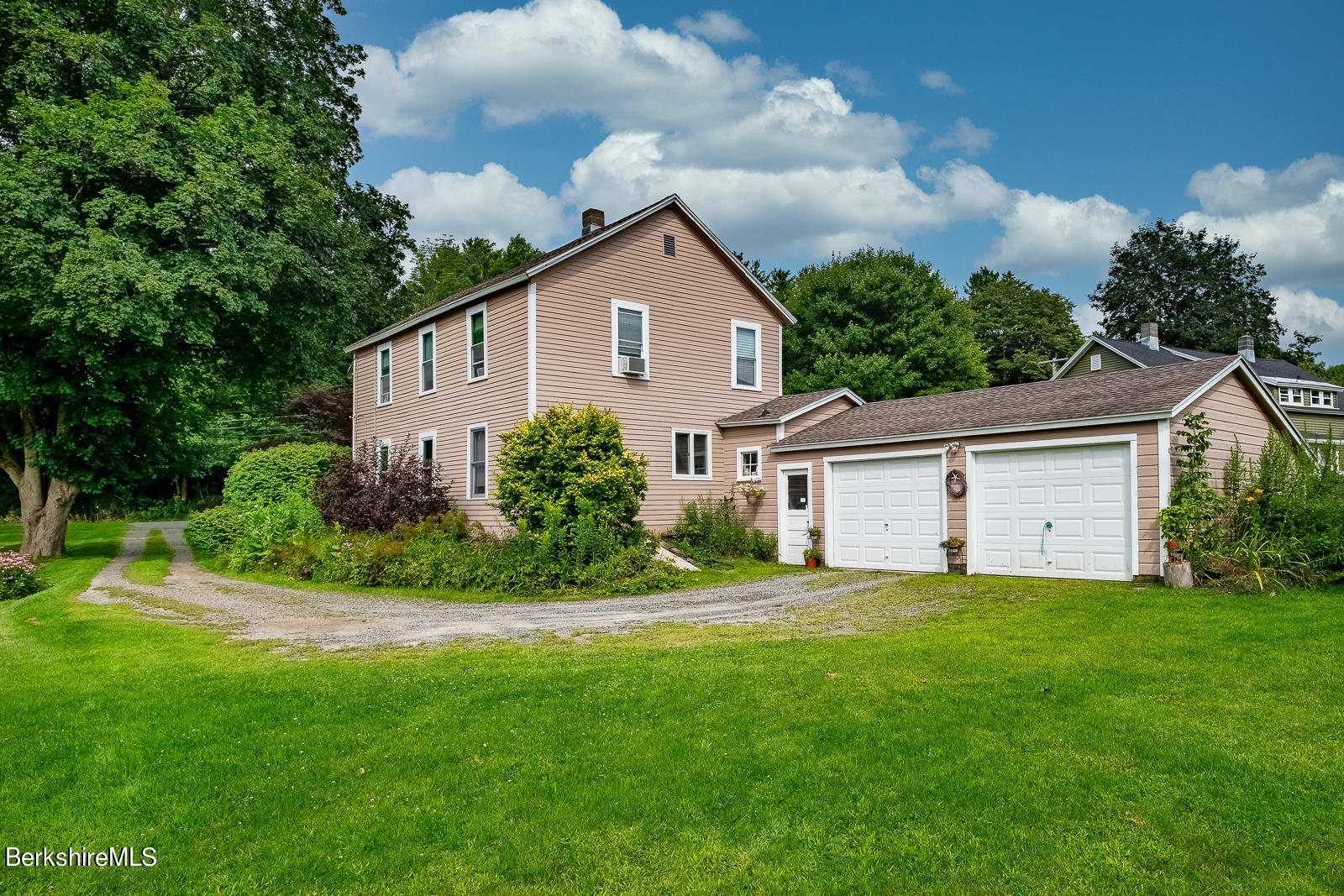 929 Simonds Road Williamstown, MA 01267 - Photo 3 of 23 929Simonds6