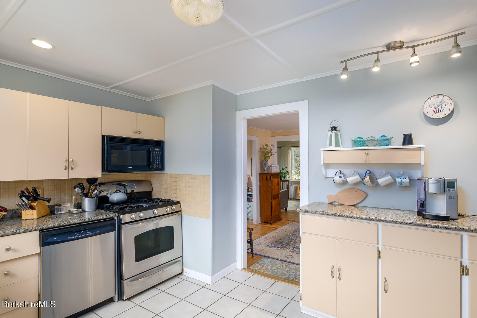 929 Simonds Road Williamstown, MA 01267 - Photo 8 of 23 929Simonds11
