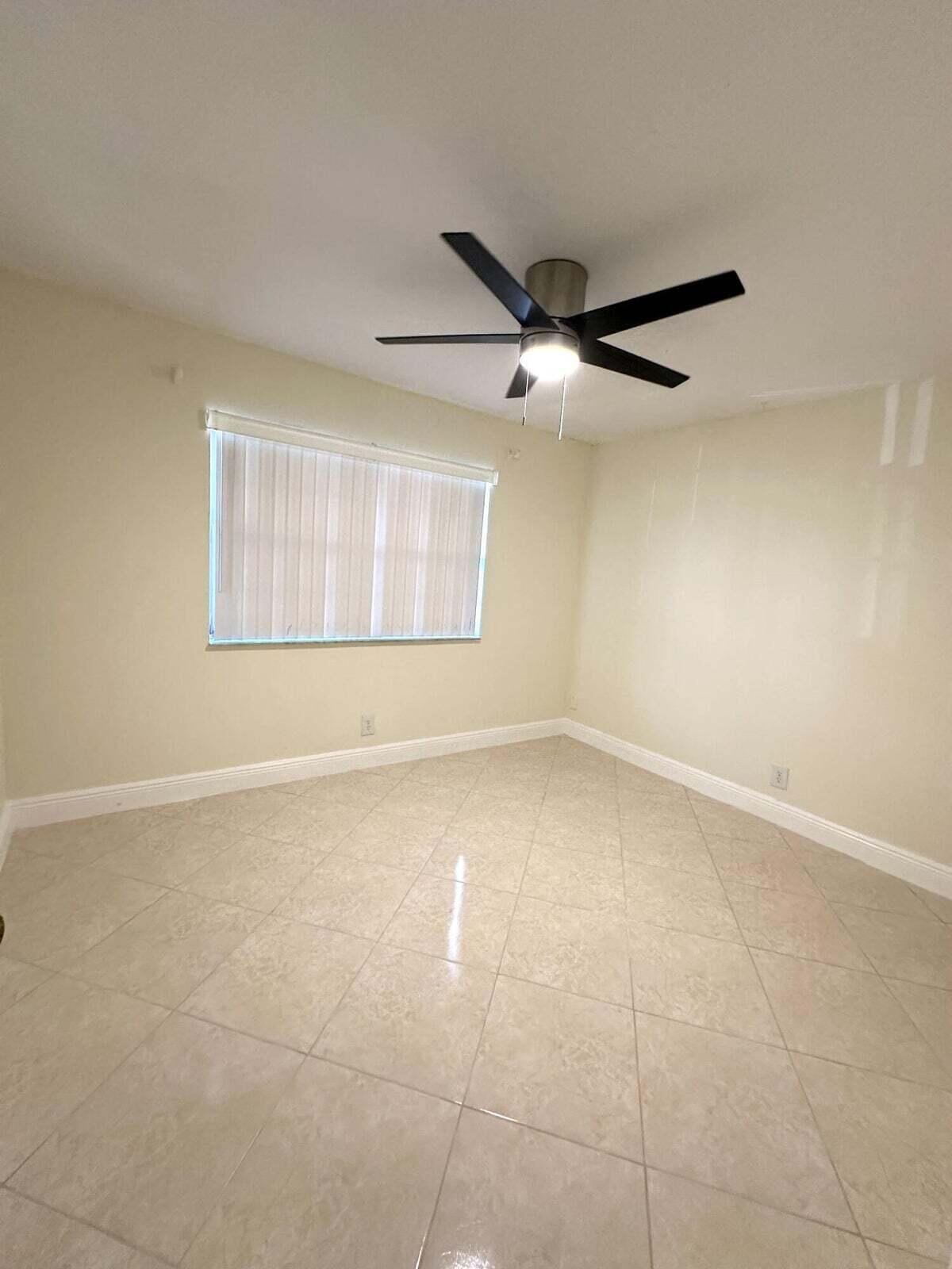 9440 Southwest 8th Street, Unit 109 Boca Raton, FL 33428 - Photo 9 of 12 10