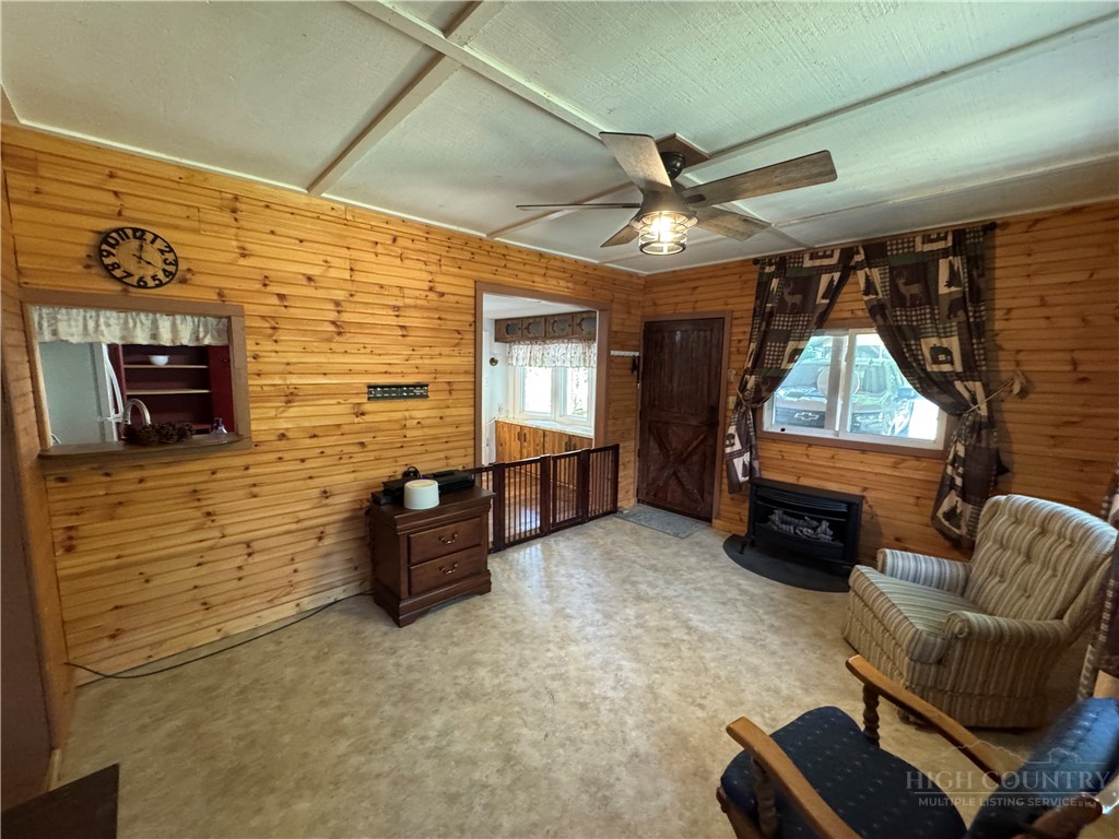 184 Trillium Road Newland, NC 28657 - Photo 7 of 37 Gallery Image 7