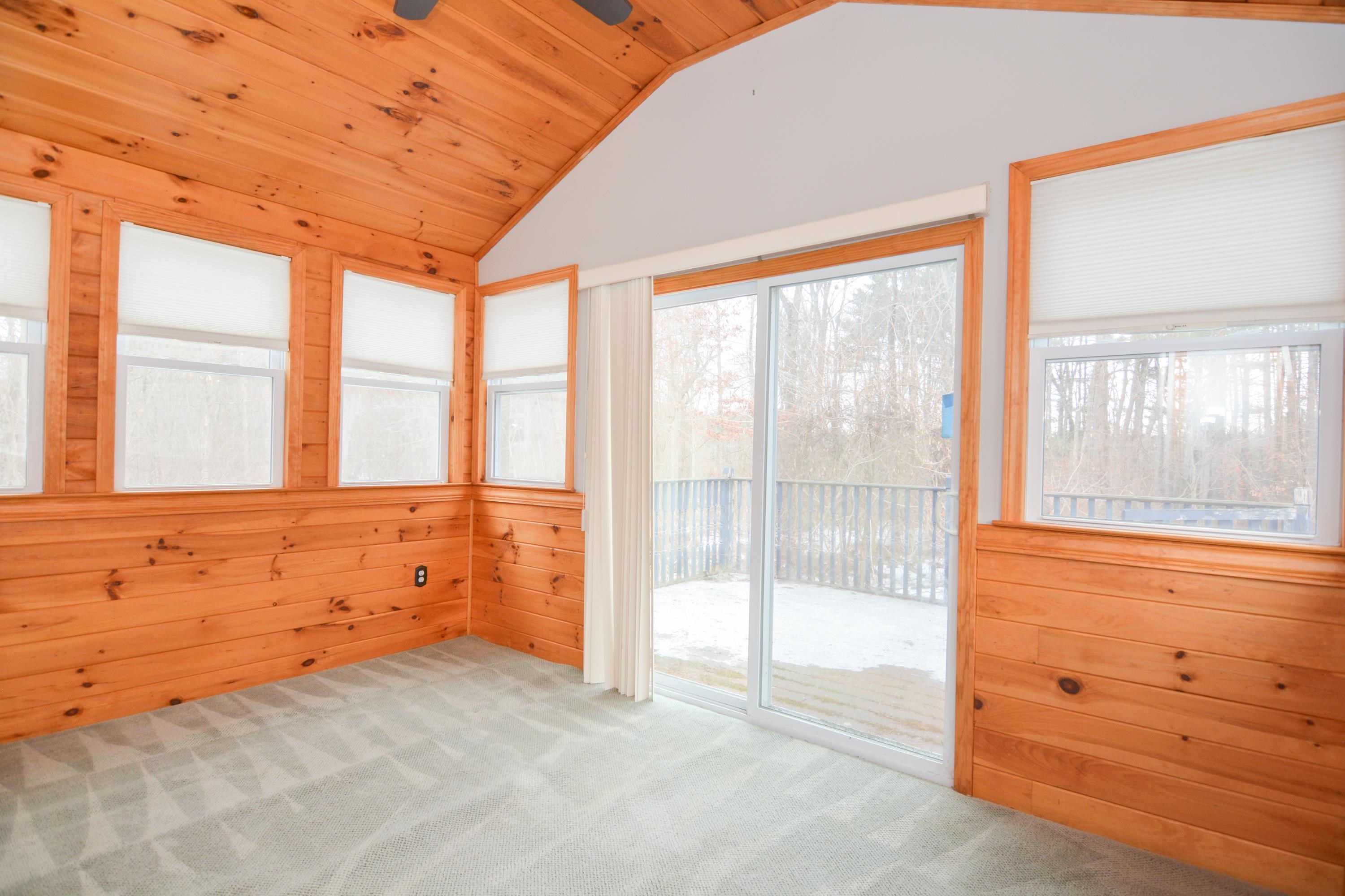 47 Campbell Street Salem, NH 03079 - Photo 4 of 17