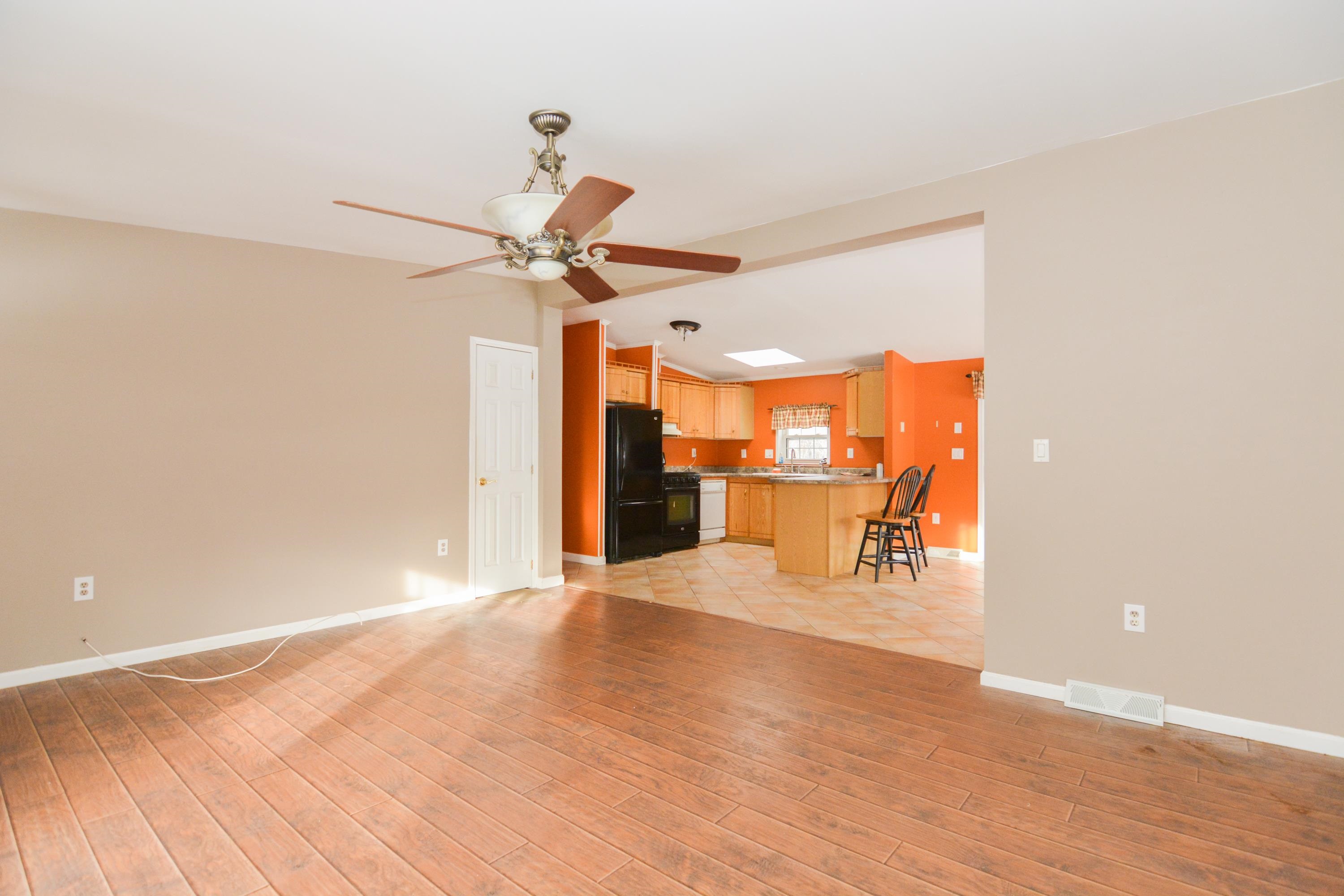 47 Campbell Street Salem, NH 03079 - Photo 6 of 17