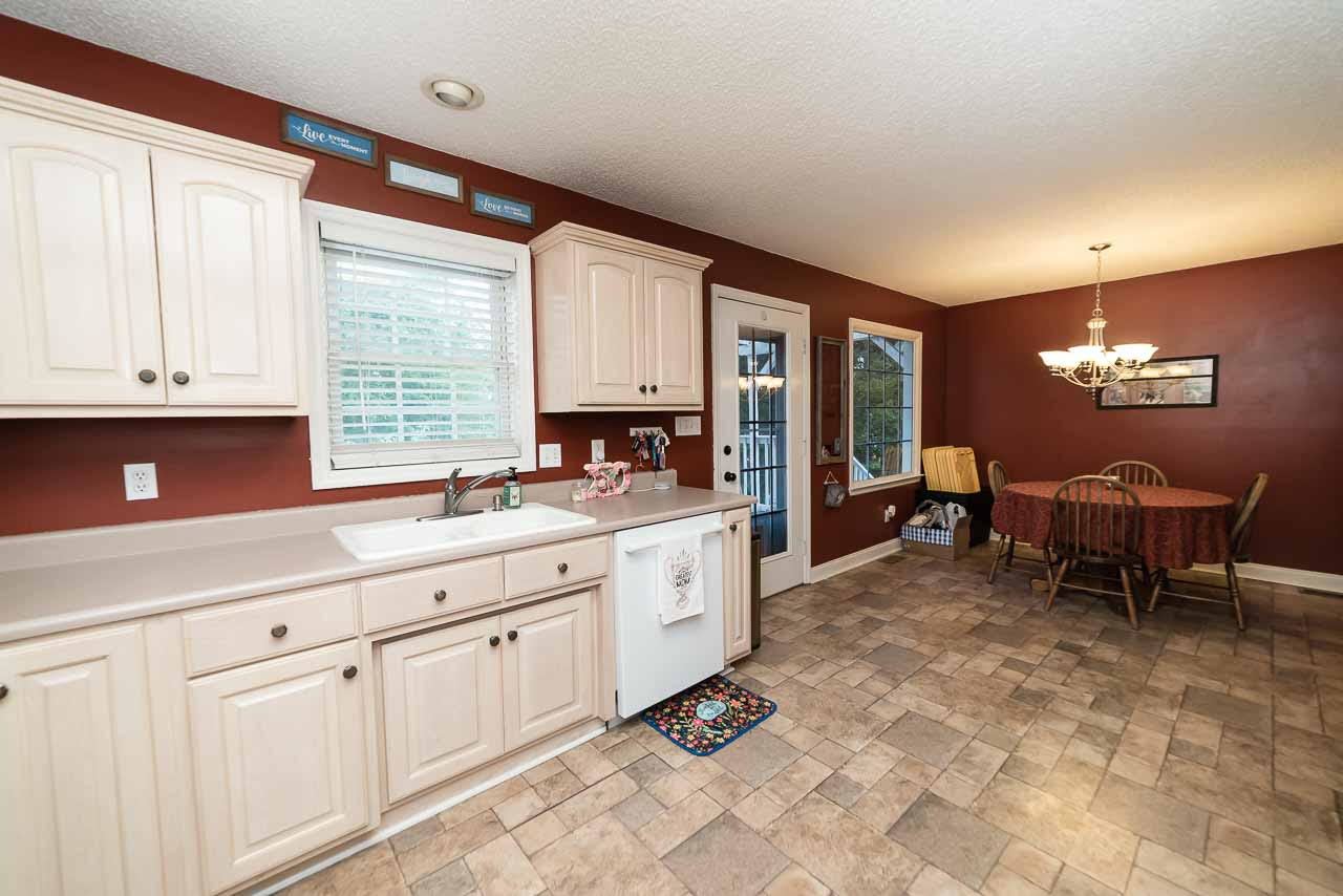 136 Thompson Road Wellford, SC 29385 - Photo 16 of 28