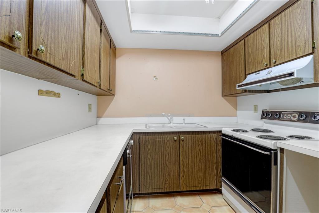 117 Teryl Road, Unit B3 Naples, FL 34112 - Photo 10 of 25 Gallery Image 10