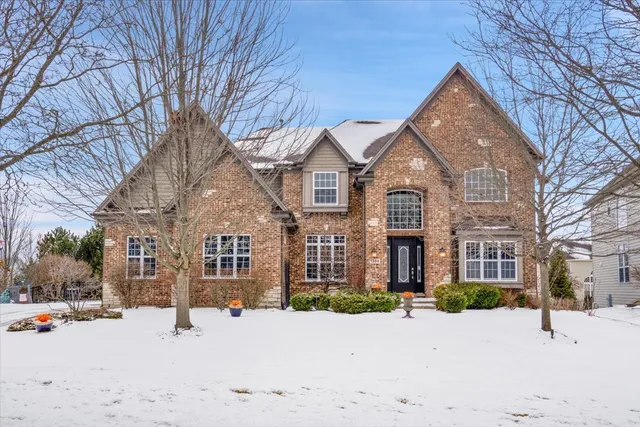 $745,000 | 1358 Karen Drive, West Dundee, IL 60118