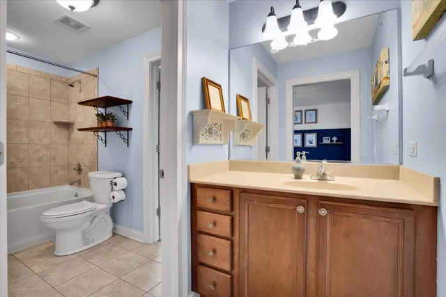 $745,000 | 1358 Karen Drive, West Dundee, IL 60118