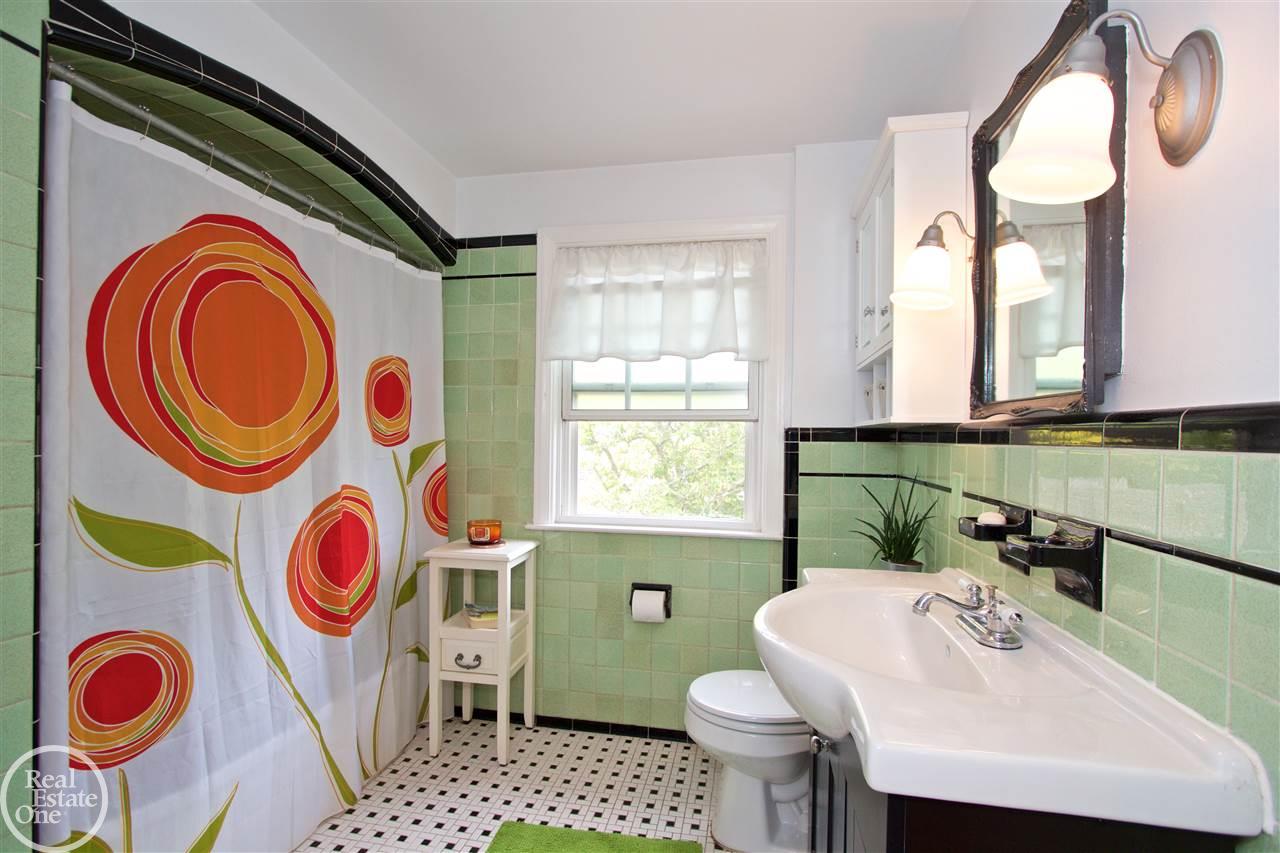 451 Touraine Road Grosse Pointe Farms, MI 48236 - Photo 31 of 40 Gallery Image 31