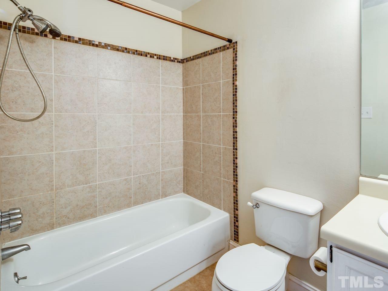5611 Split Oak Way Raleigh, NC 27609 - Photo 7 of 11