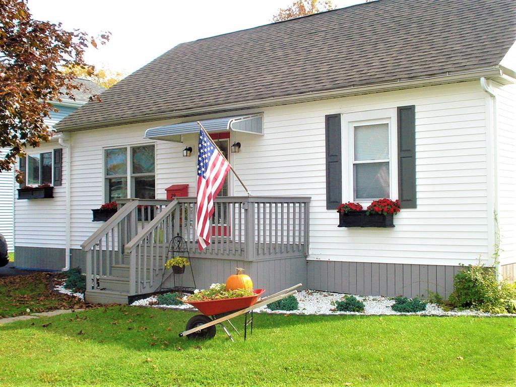 29 Chapman Street Rouses Point, NY 12979 - Photo 1 of 16 Gallery Image 1