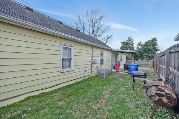 $169,000 | 626 Monroe Street, Newburgh, IN 47630