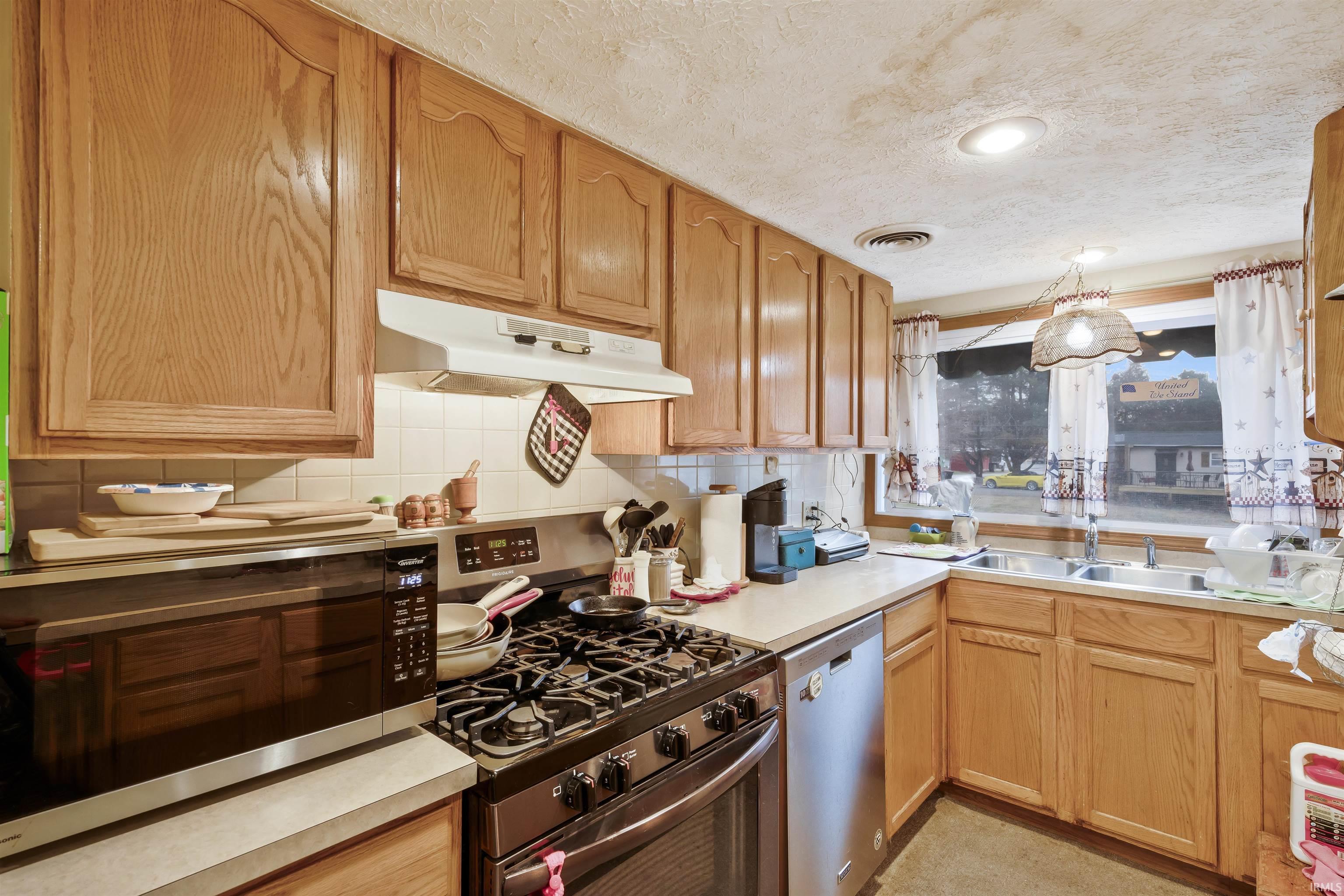 626 Monroe Street Newburgh, IN 47630 - Photo 6 of 36