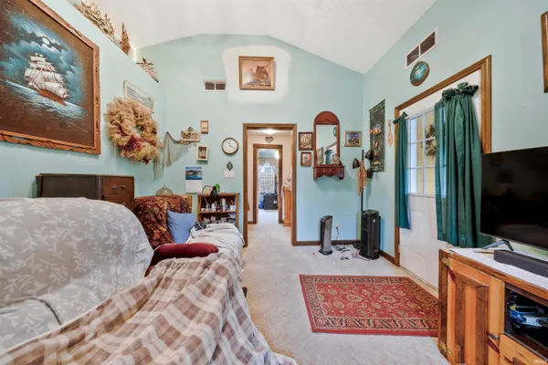 $169,000 | 626 Monroe Street, Newburgh, IN 47630