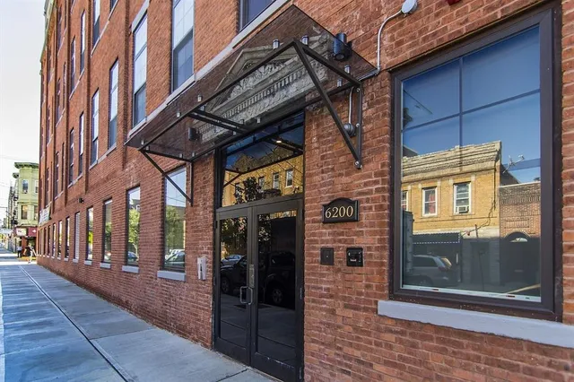 $2,495 | 6200 Hudson Avenue, Unit 211, West New York, NJ 07093