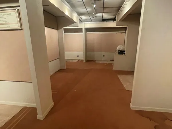 a view of a garage