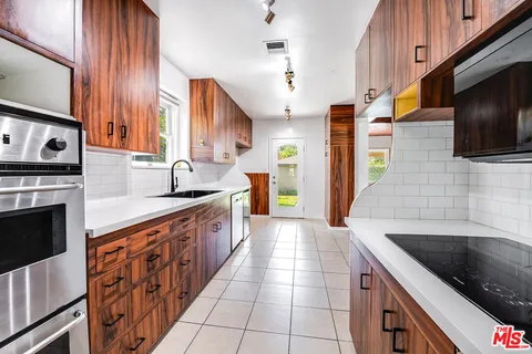 $1,495,000 | 3416 West Clark Avenue, Burbank, CA 91505