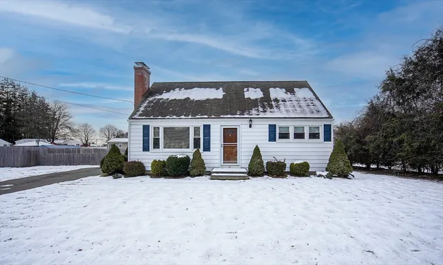 $2,495 | 27 Campbell Drive, Agawam, MA 01001