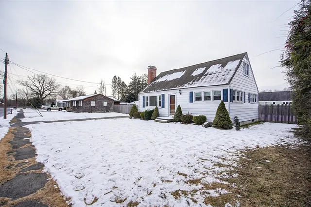 $2,495 | 27 Campbell Drive, Agawam, MA 01001