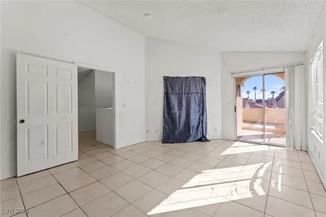 $459,999 | 6673 Silver Penny Avenue, Las Vegas, NV 89108