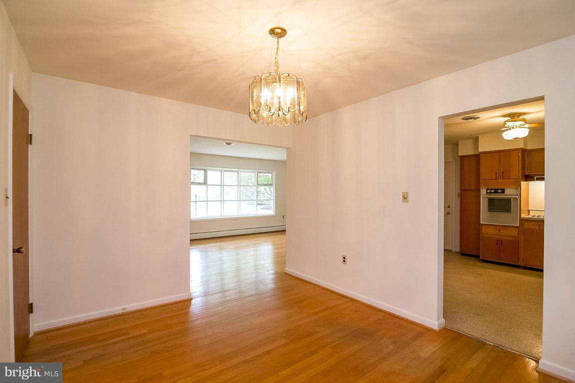 11809 Wayneridge Street Fulton, MD 20759 - Photo 10 of 25 Dining Room