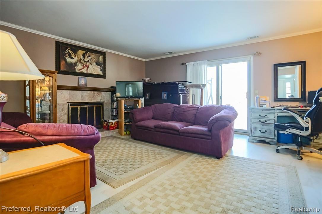 42260 Saltz Road Canton, MI 48187 - Photo 6 of 29 6IMG_5510.jpg
