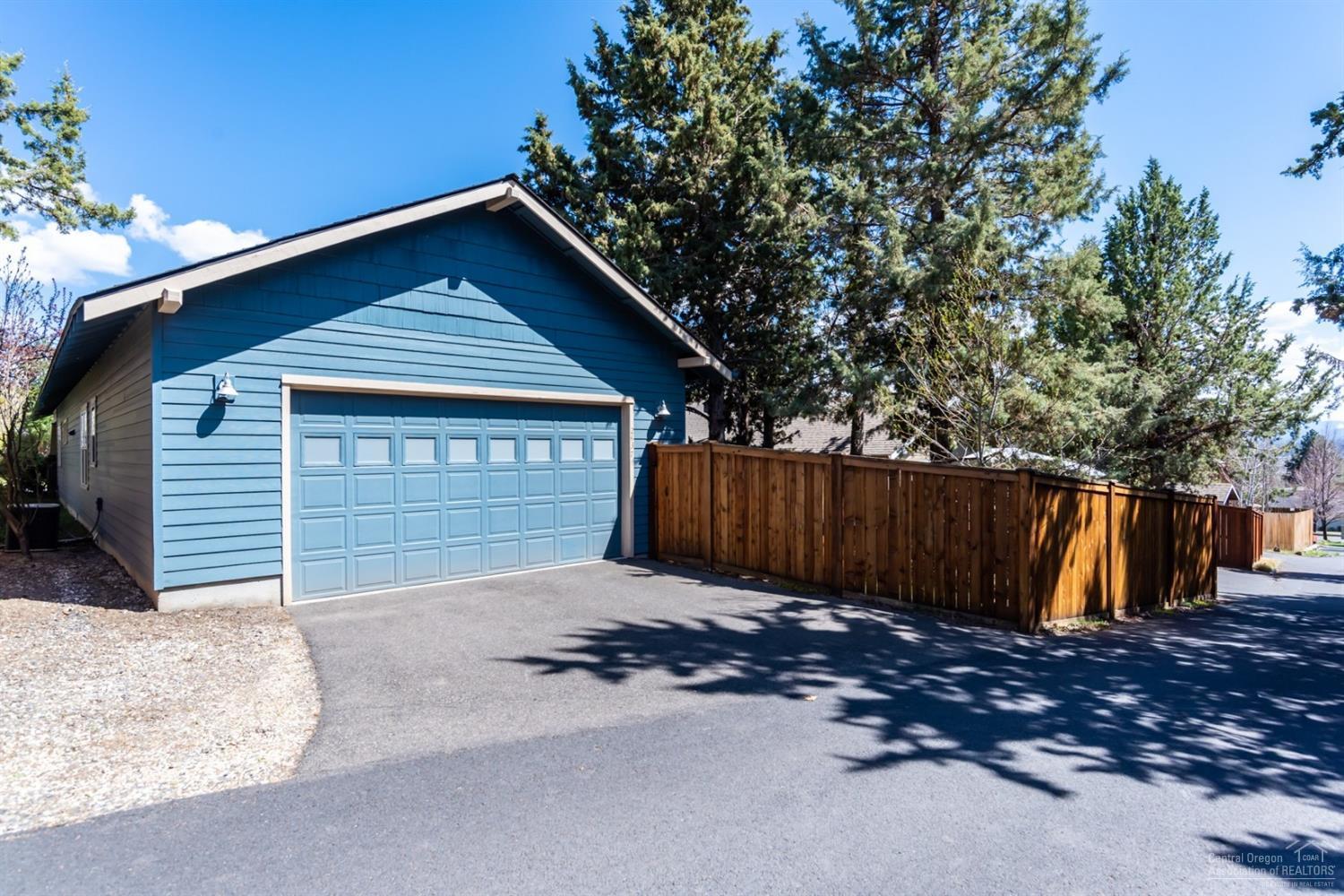 2437 Northwest Awbrey Road Bend, OR 97703 - Photo 19 of 20 Additional Photo