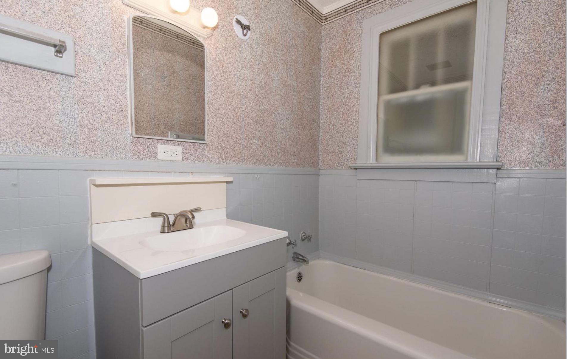 126 Ramoth Church Road Stafford, VA 22554 - Photo 11 of 17 a bathroom with a sink toilet vanity and bathtub