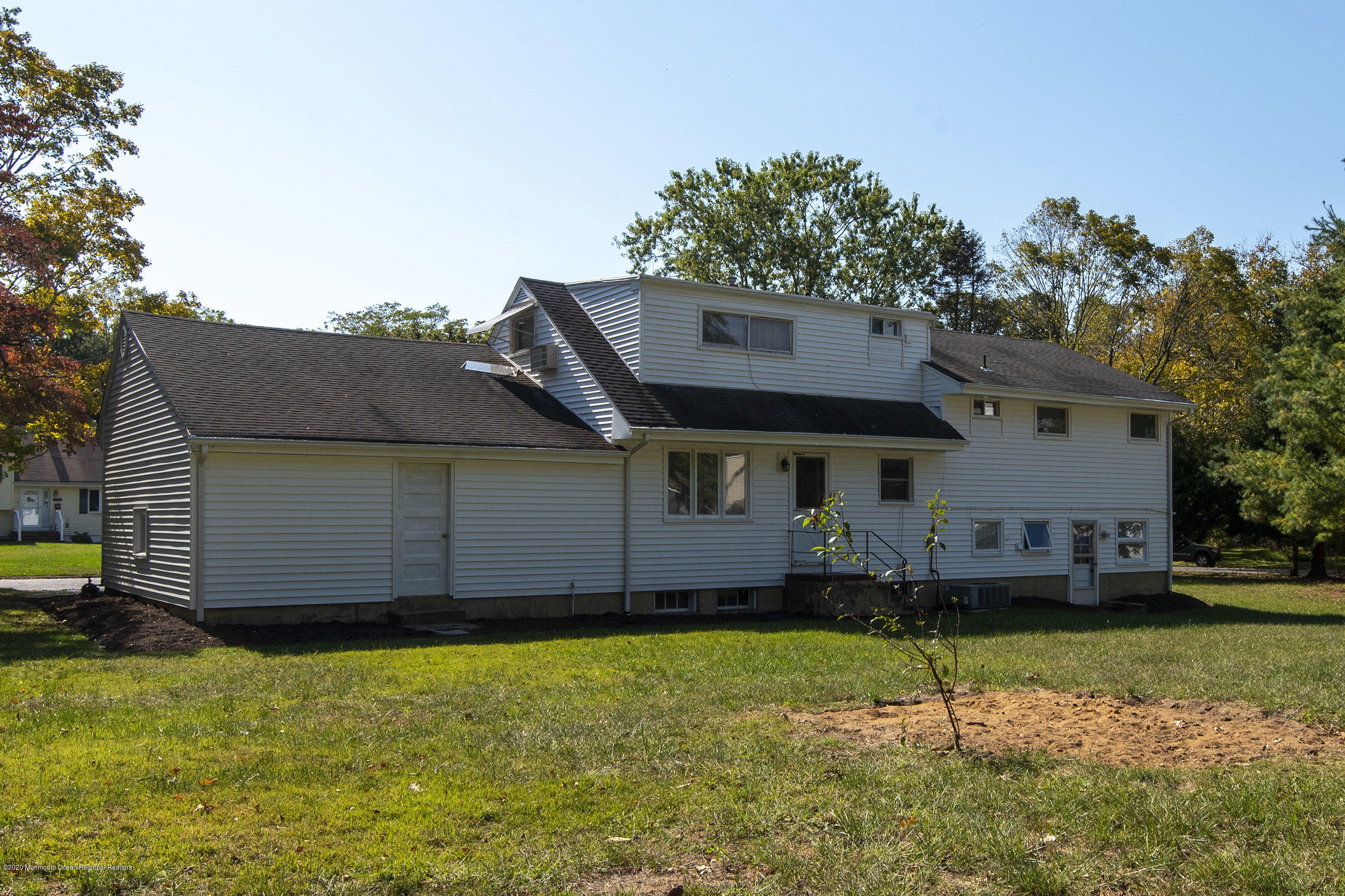 143 Riveredge Road Tinton Falls, NJ 07724 - Photo 26 of 29 Back_2b